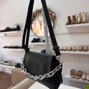 bandolera con cadena